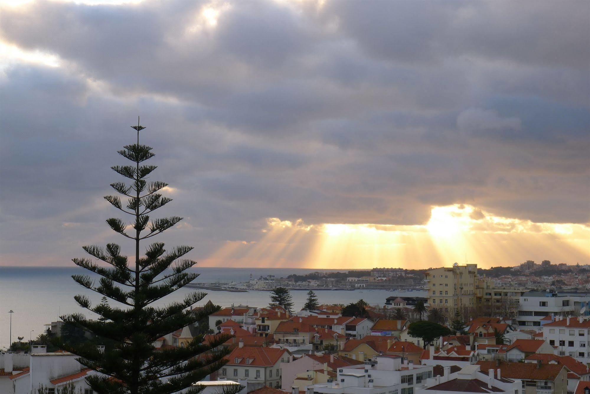 Dolce Vita Guesthouse Estoril Exteriör bild