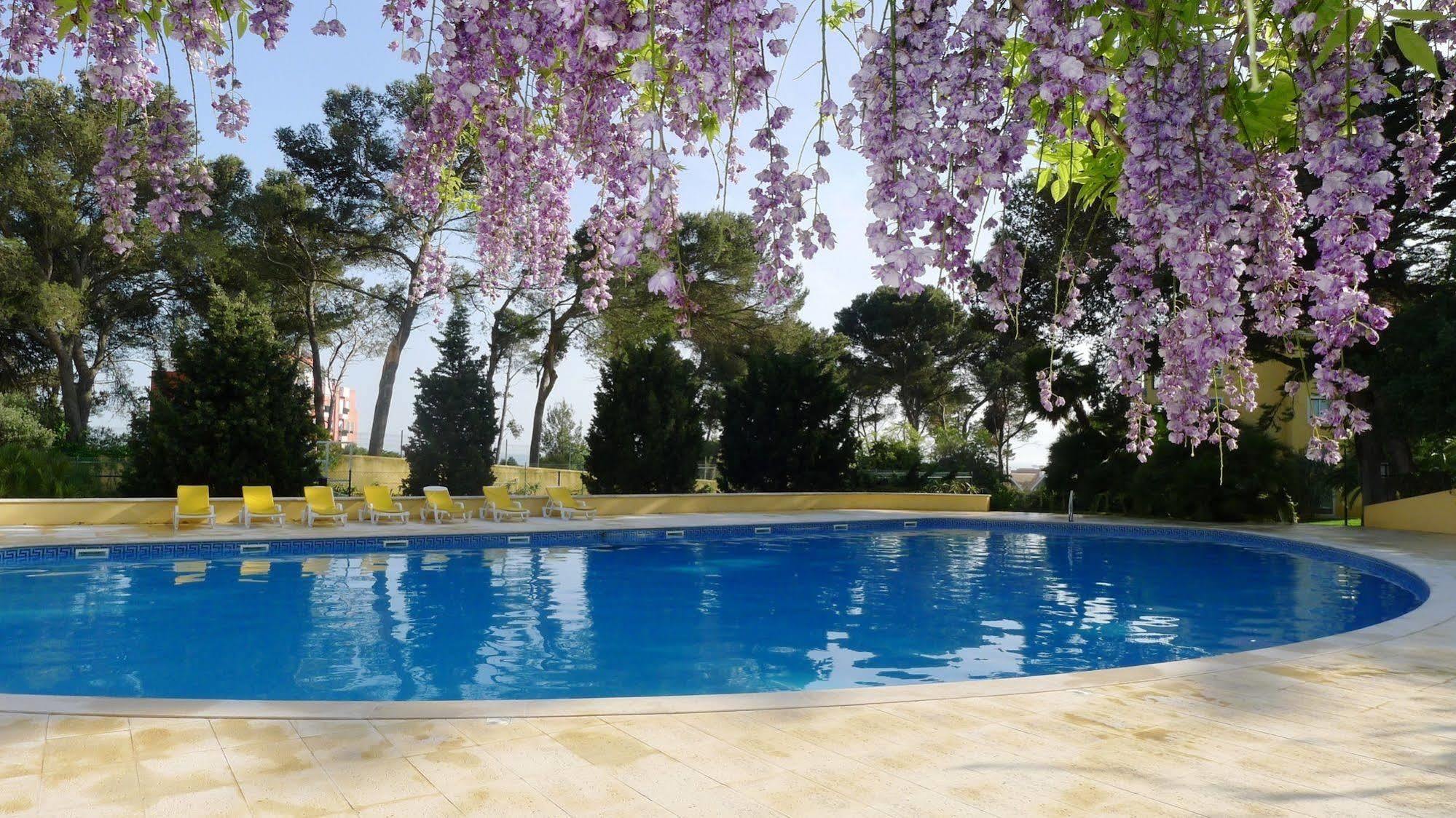 Dolce Vita Guesthouse Estoril Exteriör bild
